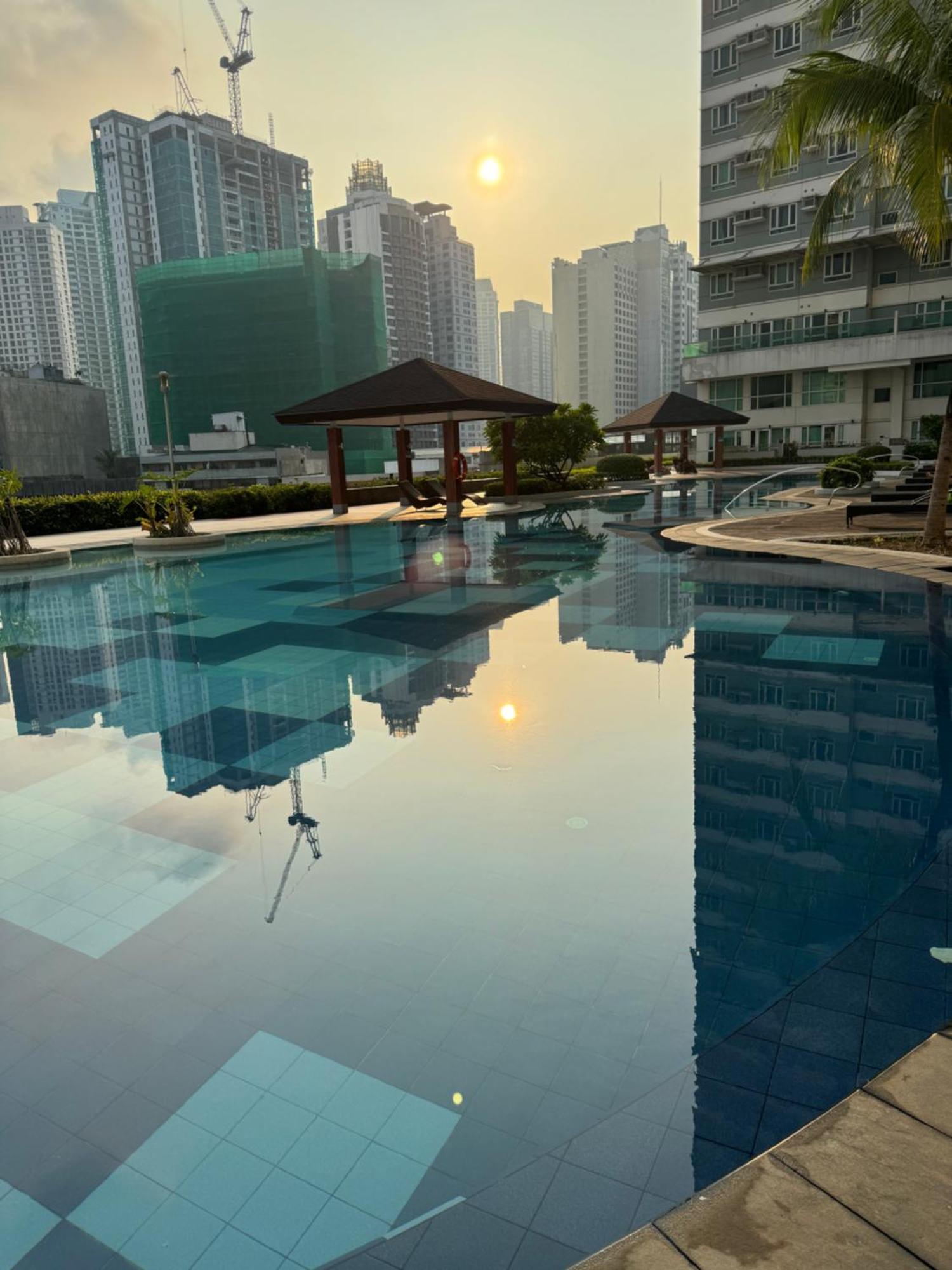 Beacon Makati Condo Free Pool Access Free Wifi 100Mbps & Free Netflix Manila Exteriér fotografie